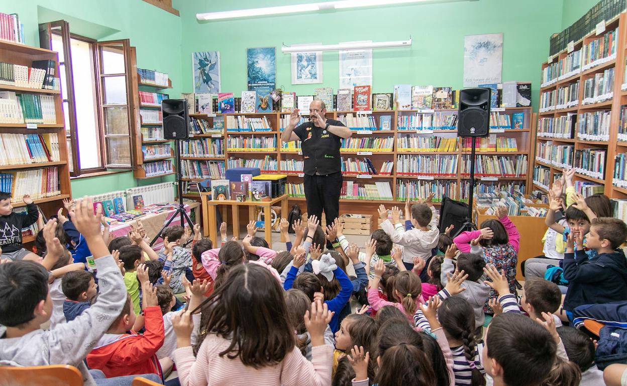 La biblioteca de Polanco obtiene el premio María Moliner que la sitúa entre los 10 mejores centros de lectura de toda España