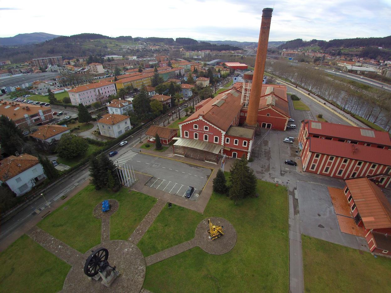 Vista general de las instalaciones del antiguo complejo fabril de La Lechera. 
