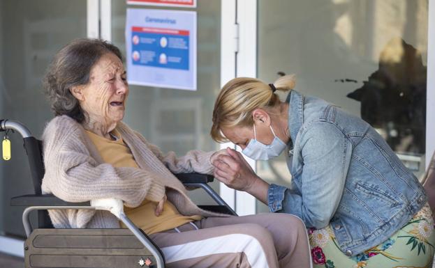 El testimonio humano de una primera visita familiar a una residencia.