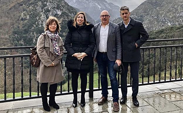 Paz Díaz, María Sánchez, Secundino Caso y César Aja