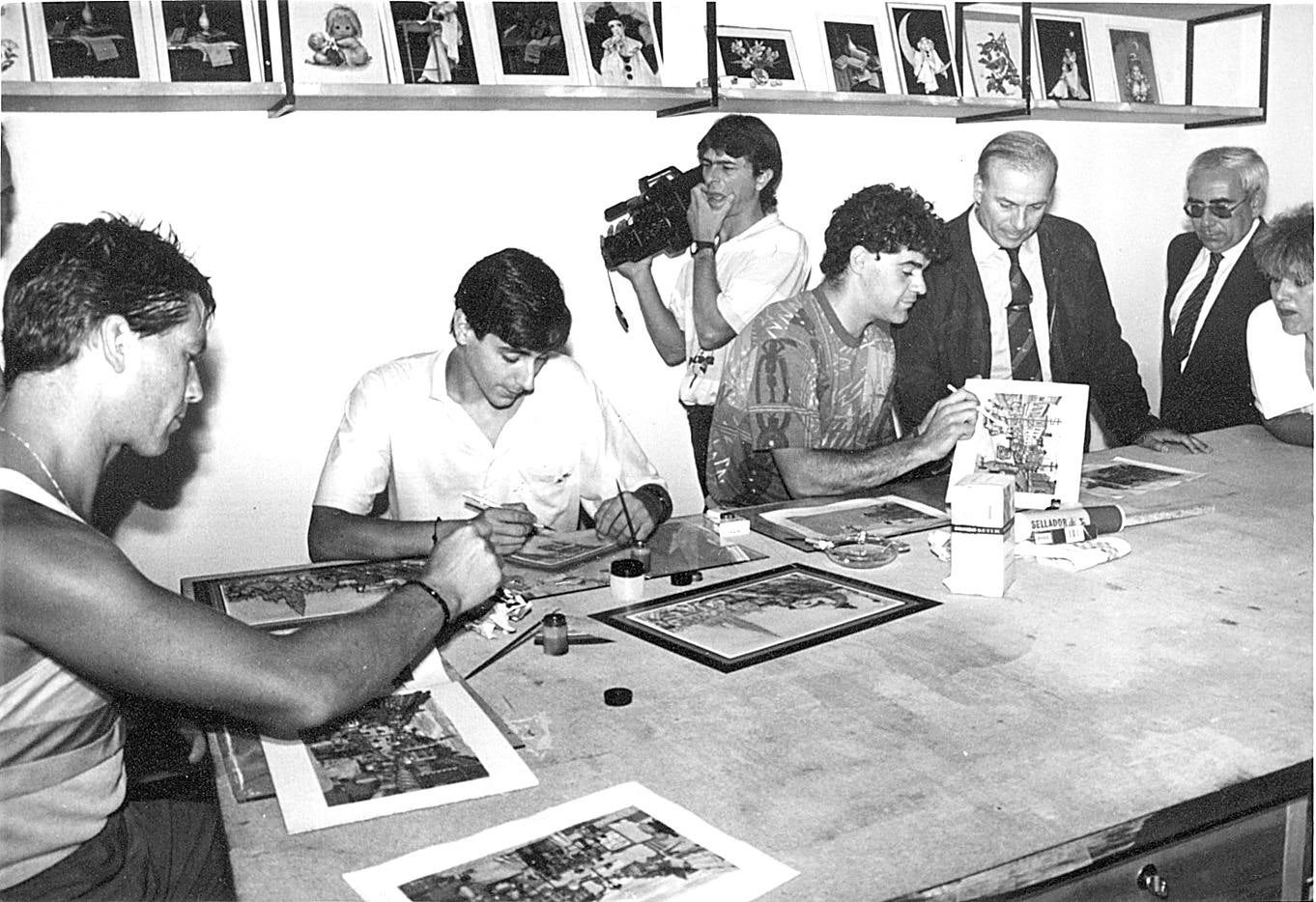 1990. Hormaechea durante un a visita al centro de rehabilitación de drogodependientes 'Centro Terapeutico Vïctor Meana', antiguo sanatorio de Pedrosa.