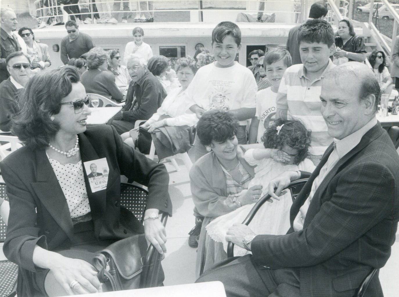 1993. Hormaechea durnate un acto de la campaña electoral del UPCA.