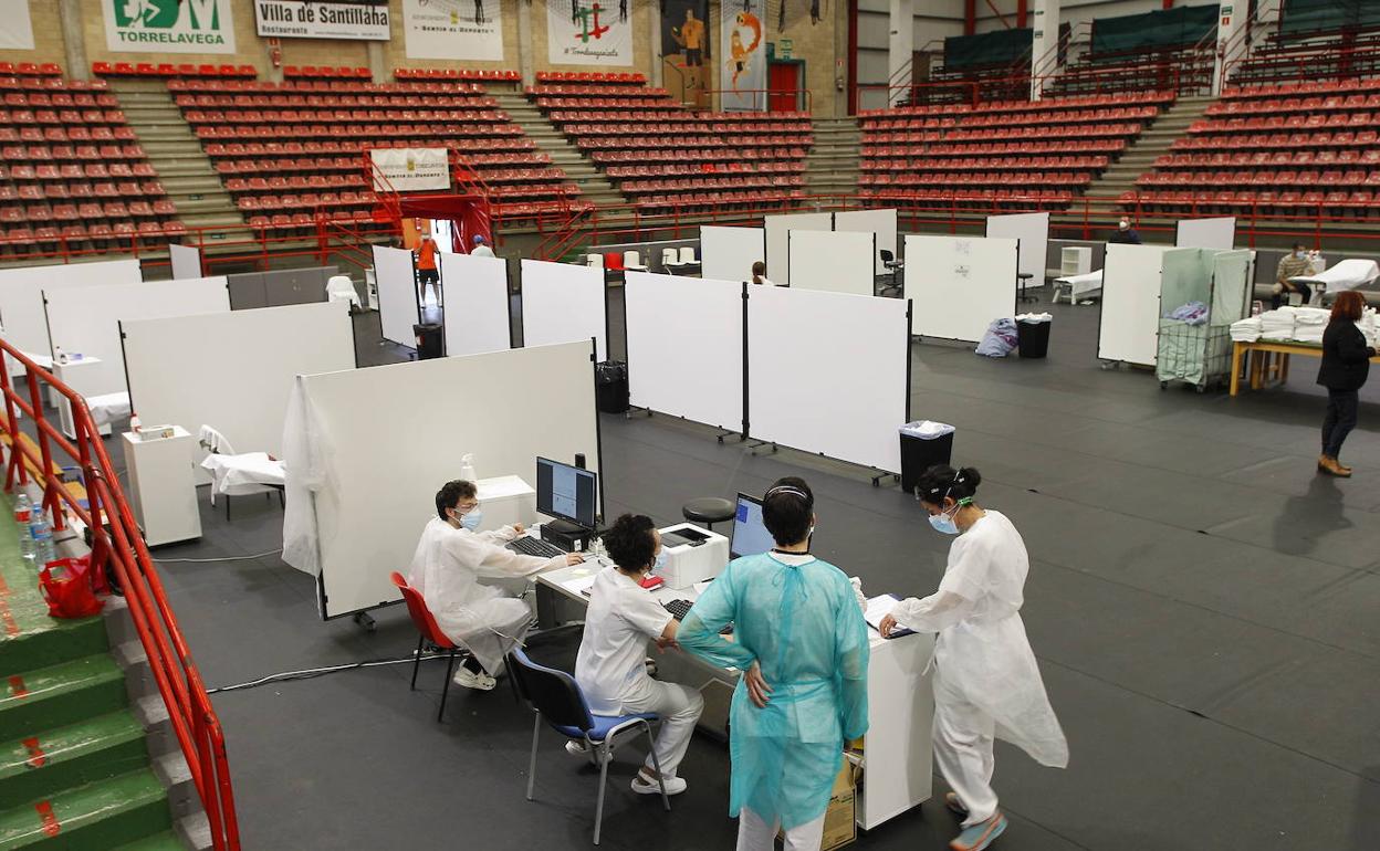 El hospital Sierrallana y su personal, premio Bisonte de Oro de Santillana