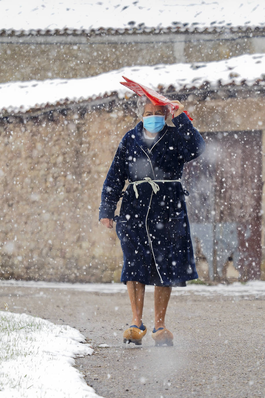 Fotos: La nieve cubre Campoo