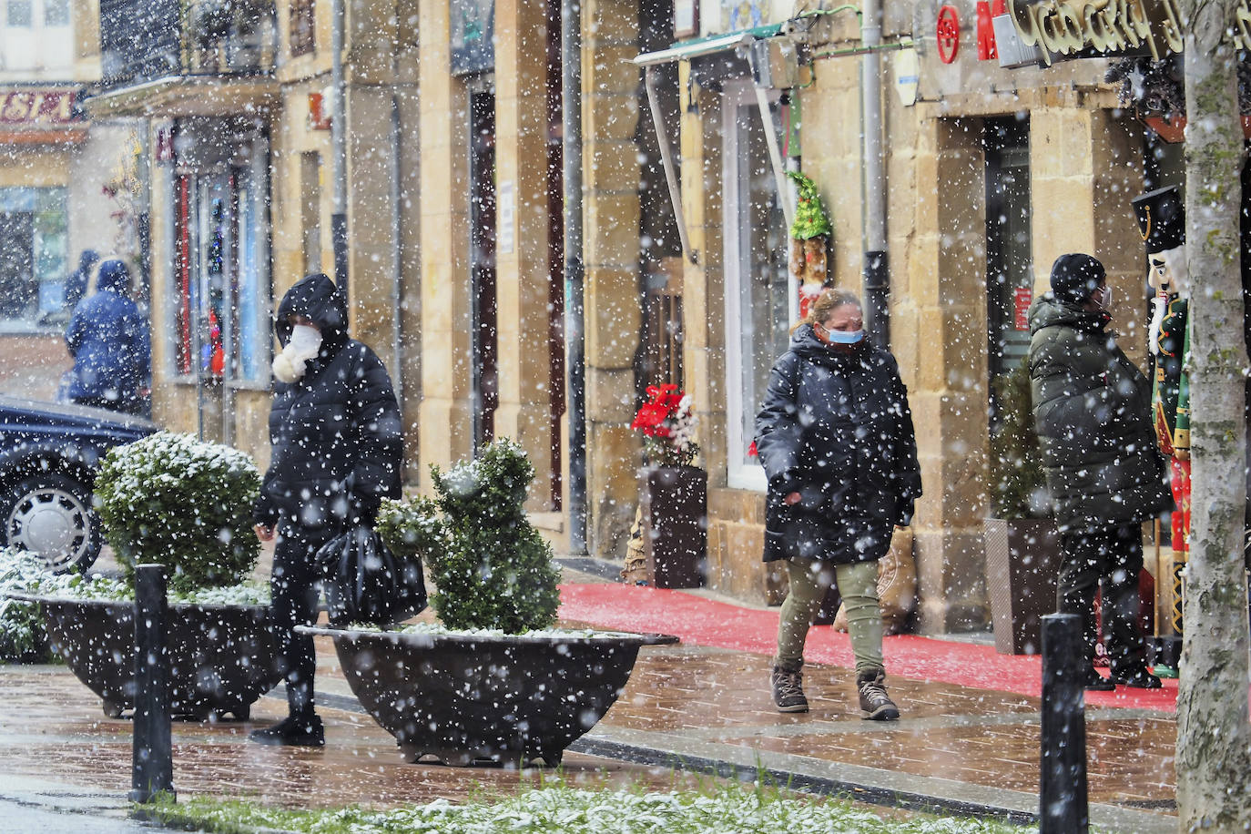 Fotos: La nieve cubre Campoo