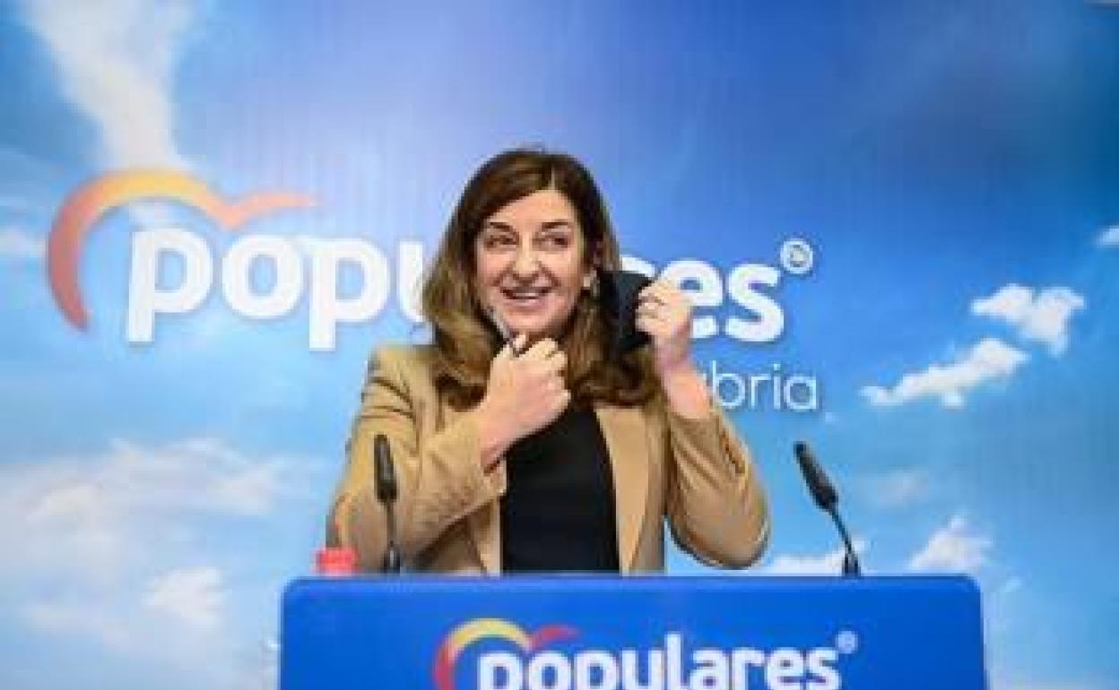 Sáenz de Buruaga, presidenta del PP.