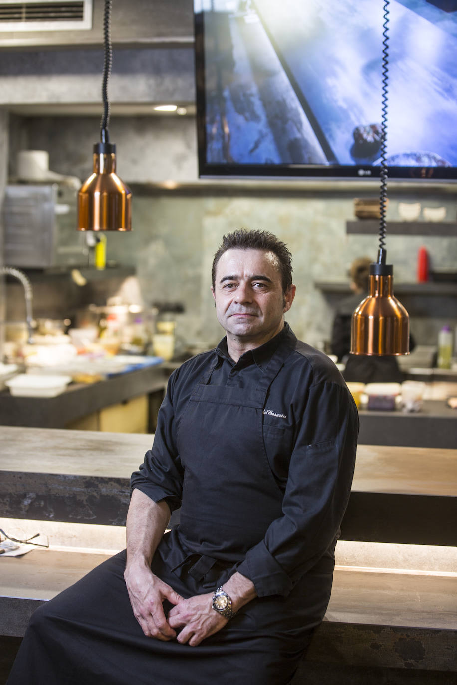 Nacho Basurto en su última cocina, Asubio Gastro. Febrero de 2019.