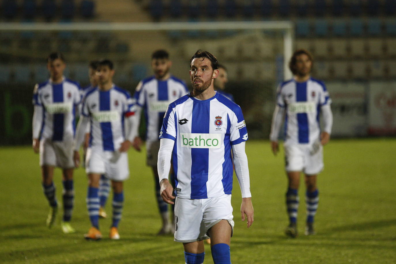 La Gimnástica perdió ante el Zaragoza en un partido en el que el público volvió al Malecón