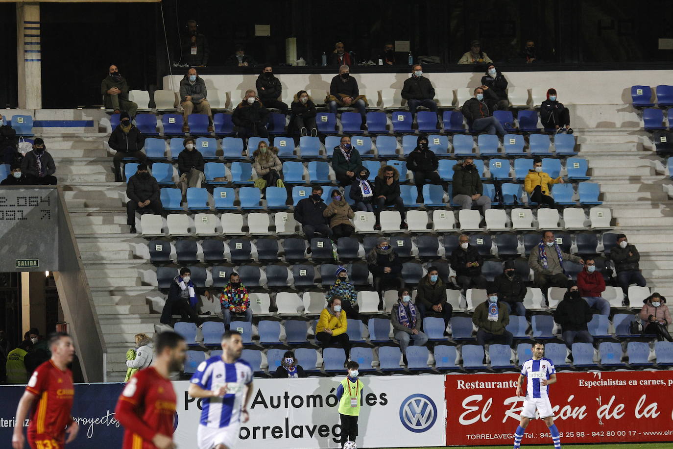 La Gimnástica perdió ante el Zaragoza en un partido en el que el público volvió al Malecón