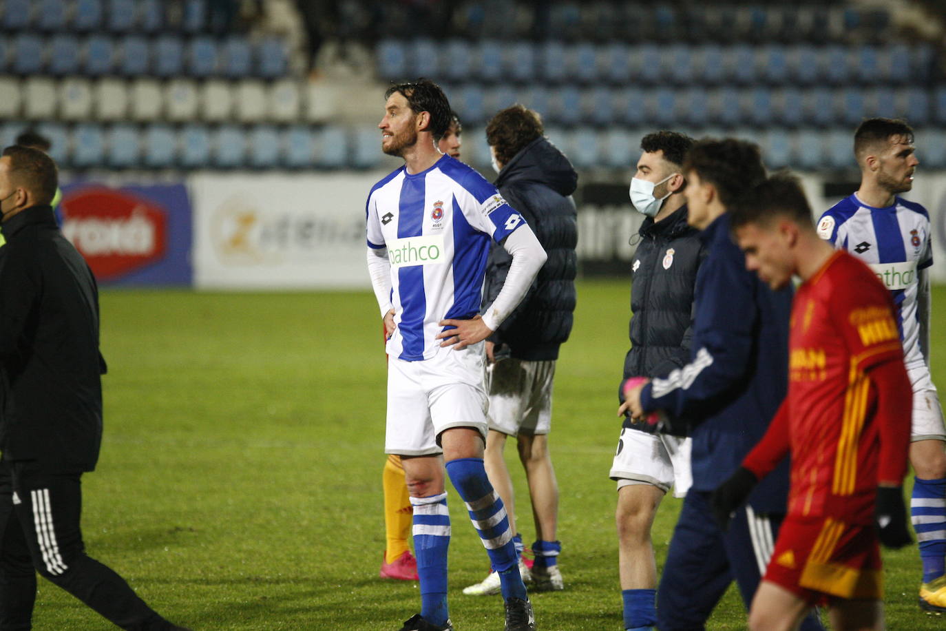 La Gimnástica perdió ante el Zaragoza en un partido en el que el público volvió al Malecón