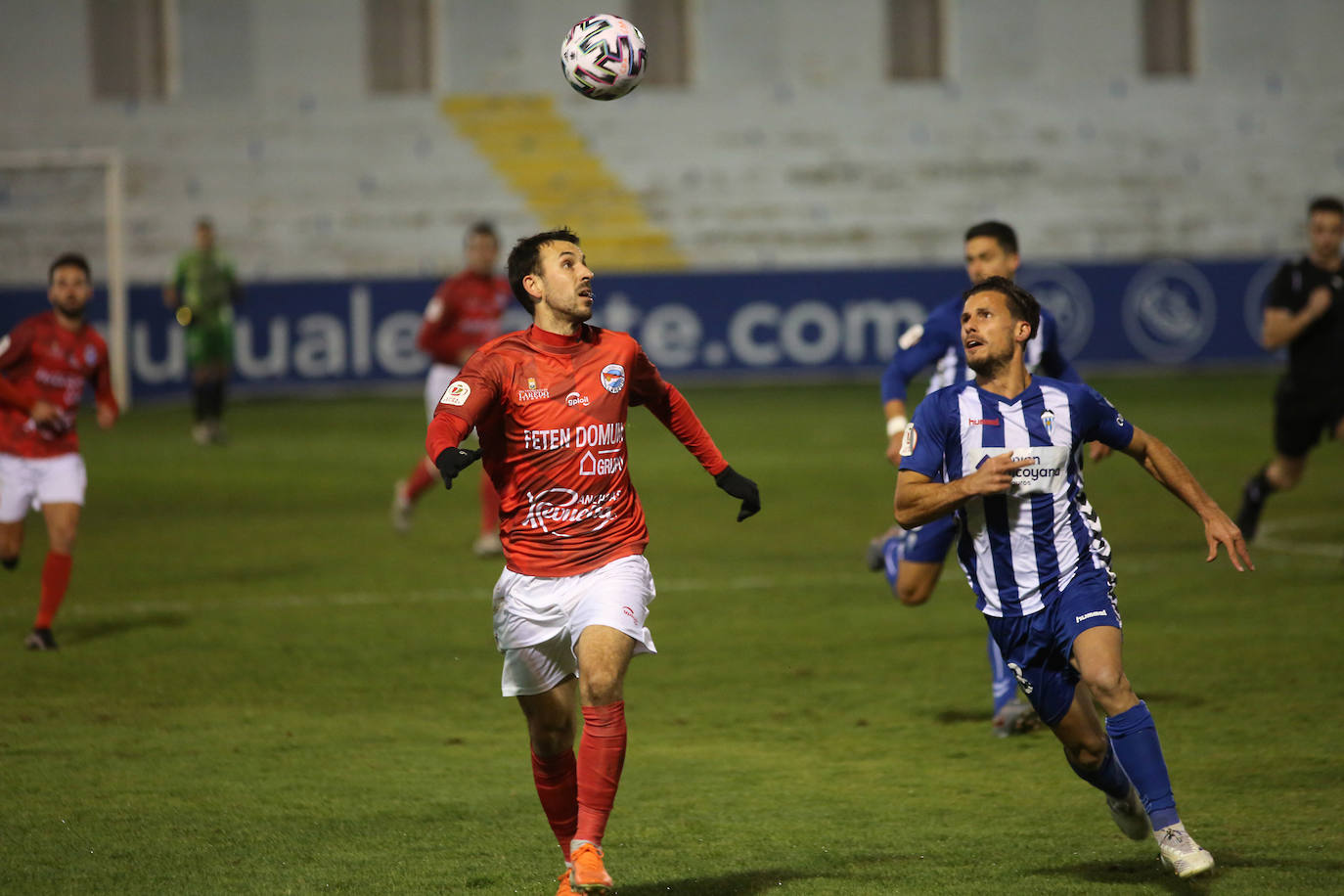 El Laredo se despidió del sueño de la Copa del Rey tras caer por 4-1 ante el Alcoyano en la eliminatoria de primera ronda, disputada en el estadio de El Collao