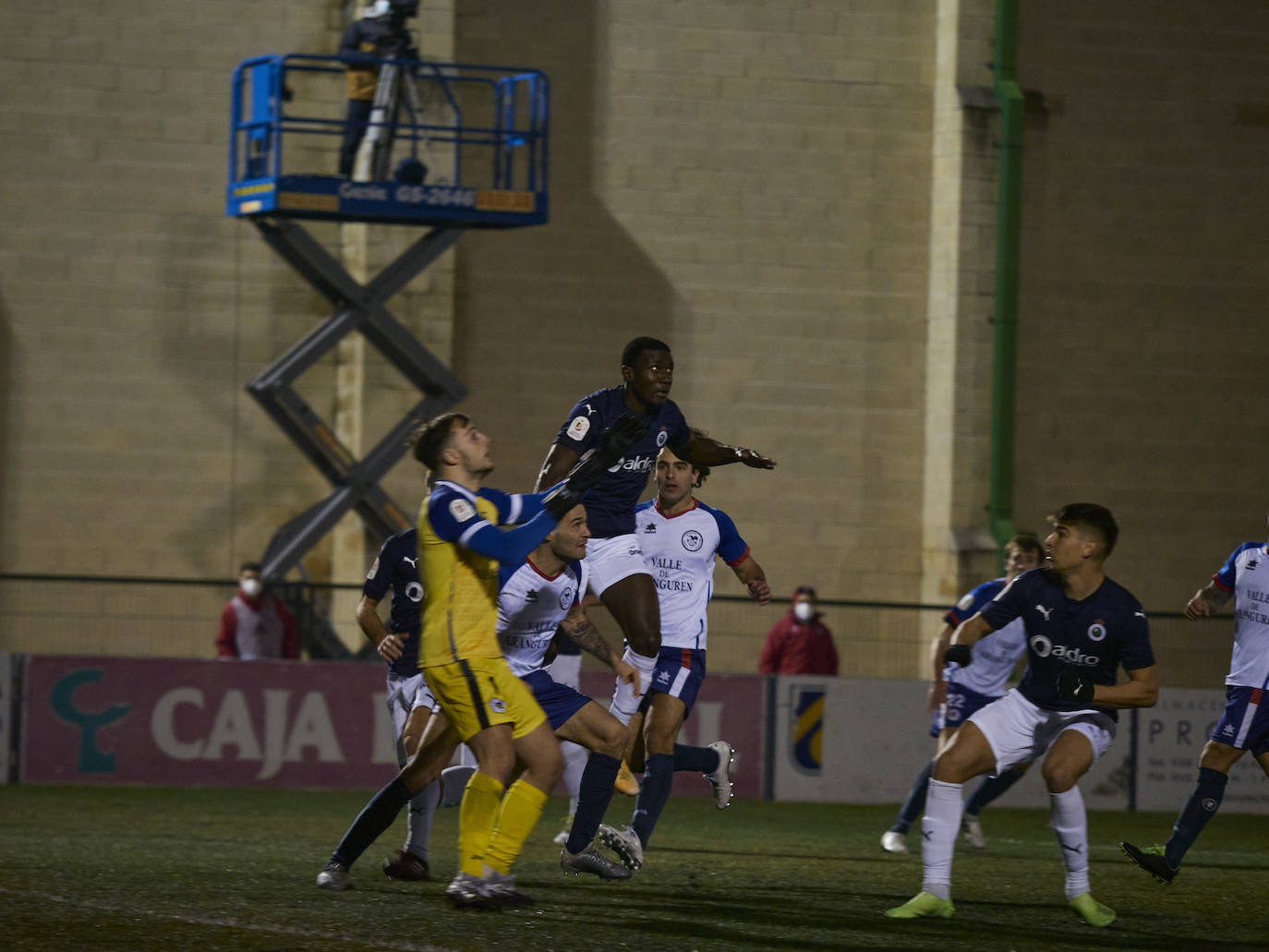 Pésimo partido en el que los verdiblancos apenas han pisado campo rival y no han dispuesto de ocasiones de gol.