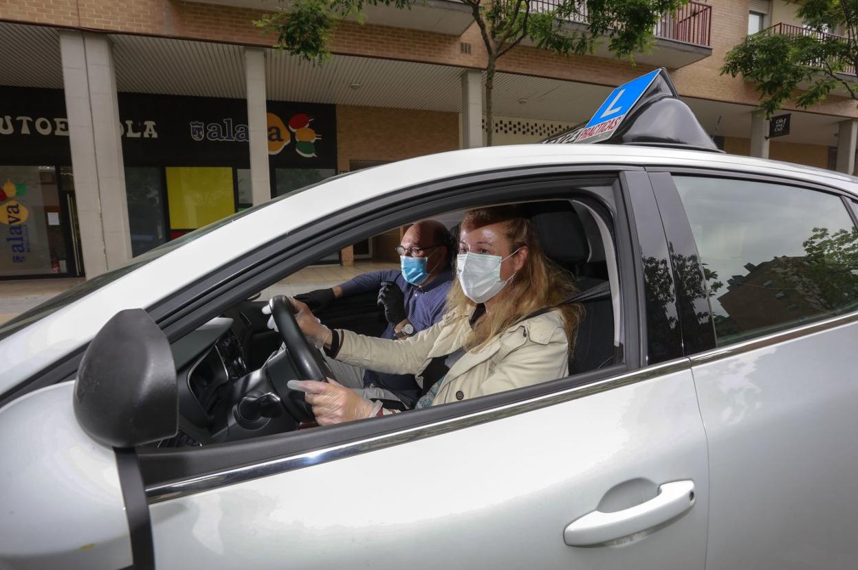 La pandemia también ha afectado a quienes intentan obtener el permiso de conducir. 