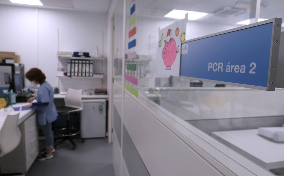 Laboratorio del hospital Gregorio Marañon, donde se analizan las PCR.