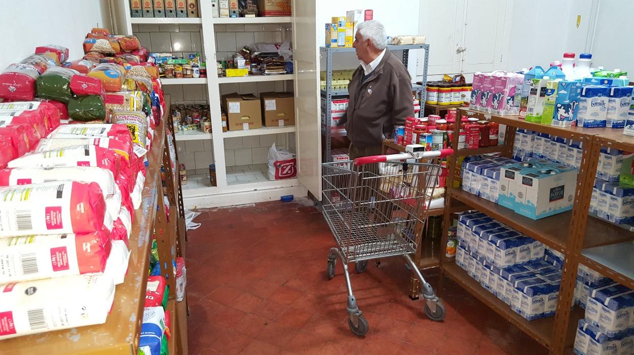 Almacenes de Cáritas Parroquial de Los Corrales de Buelna.