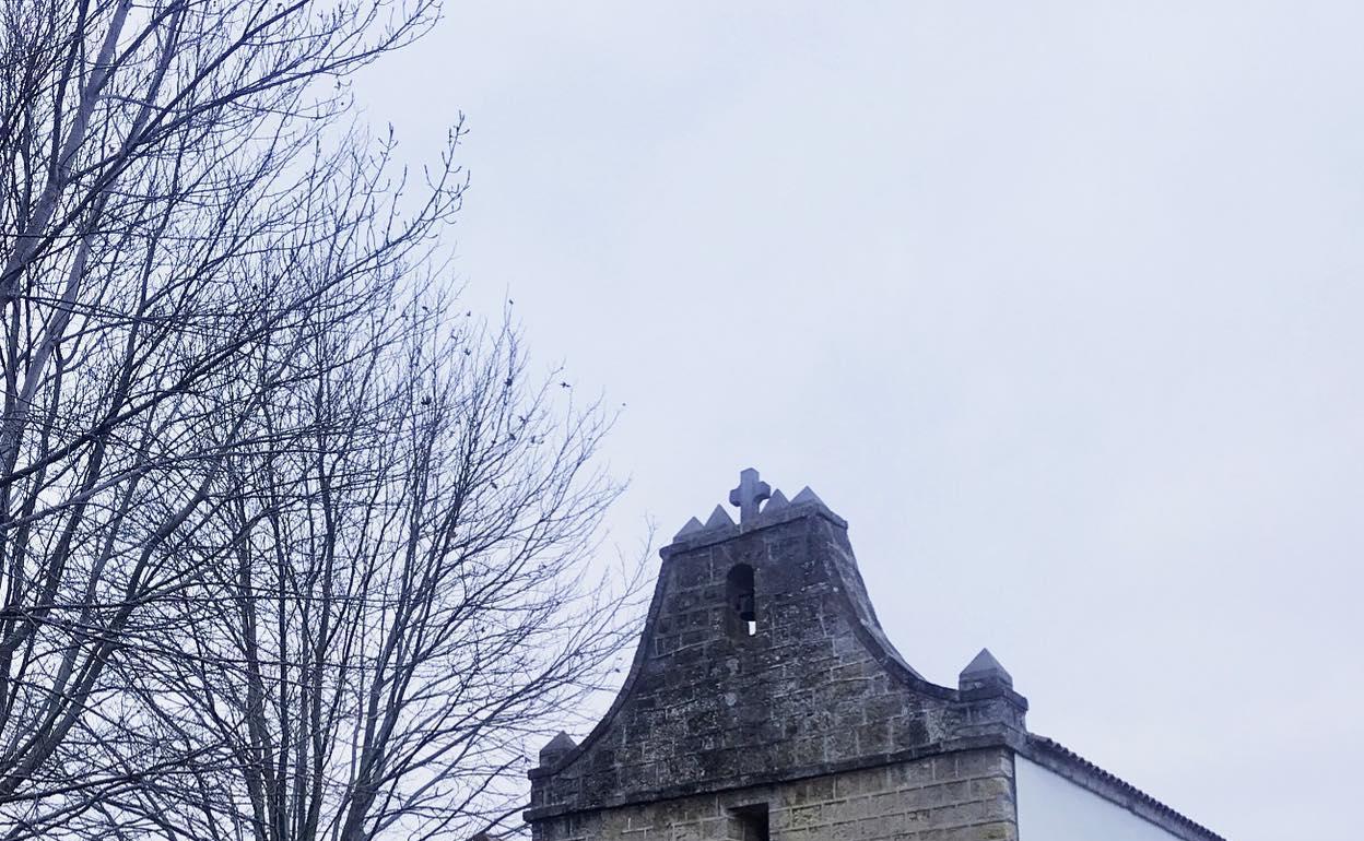 La ermita de la Virgen del Camino de Hoz de Anero, cerca de resplandecer