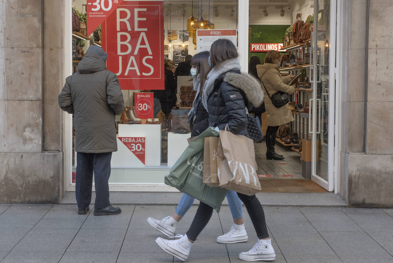  Los cambios de los regalos navideños marcan el inicio de unos descuentos que durarán «hasta finales de enero»