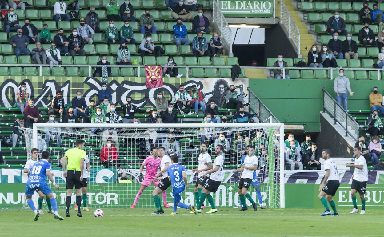 El Portugalete cosechó un empate a uno en los Campos de Sport en el primer partido de Liga. 