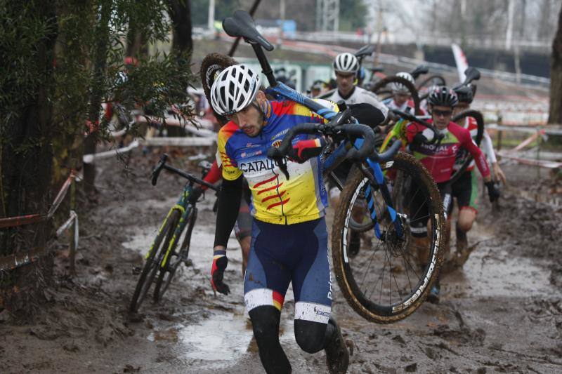 El cántabro Gonzalo Inguanzo (Teika) se quedó fuera del podio en la prueba para la categoría sub-23 del Campeonato de España que se celebra en el circuito de El Patatal, en Torrelavega.