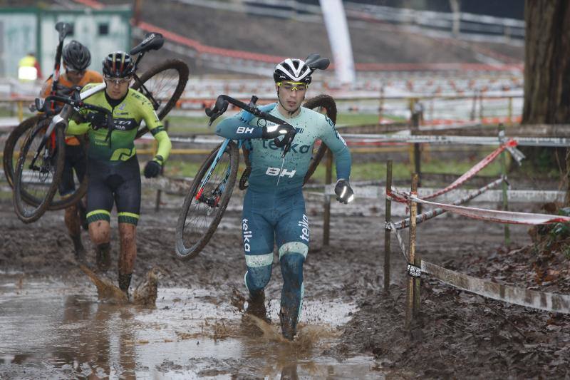 El cántabro Gonzalo Inguanzo (Teika) se quedó fuera del podio en la prueba para la categoría sub-23 del Campeonato de España que se celebra en el circuito de El Patatal, en Torrelavega.