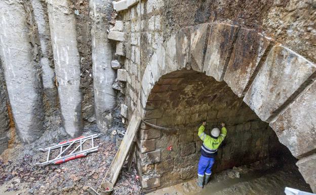 Imagen principal - La boca norte del túnel de Tetuán, al descubierto