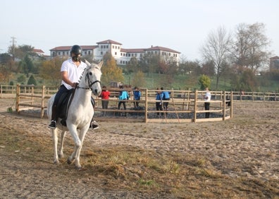 Imagen secundaria 1 - Un futuro a caballo en Heras