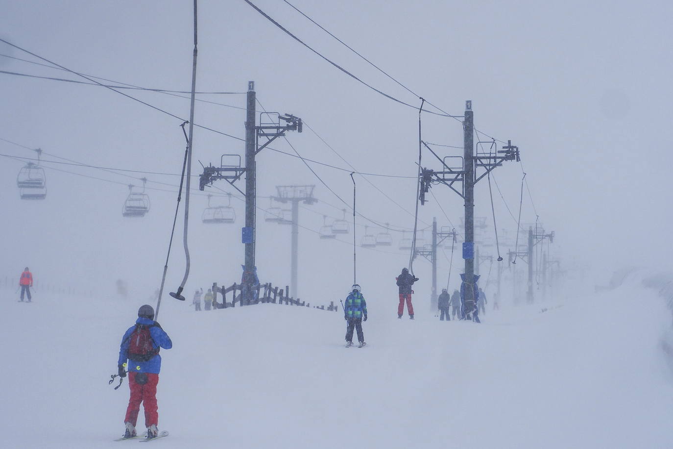 Alto Campoo sigue cerrada debido al fuerte viento