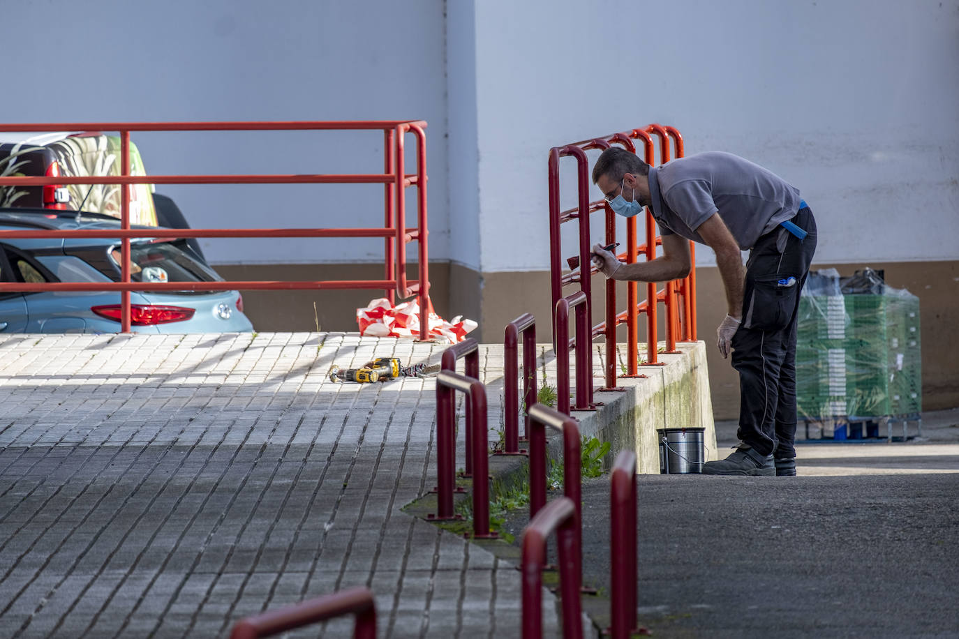 Cayón, sin apenas actividad en el primero de sus 14 días de confinamiento.