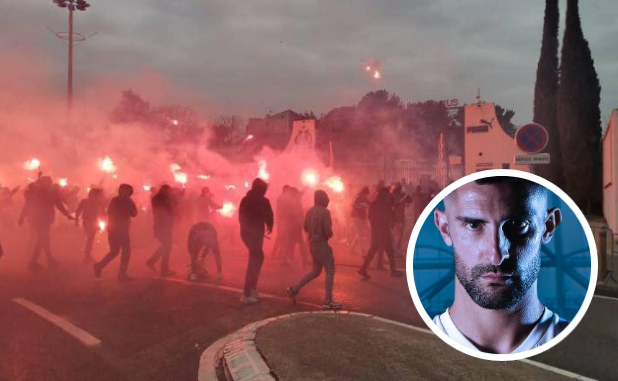 Álvaro intentó dialogar con los ultras del Olympique, que acabaron agrediéndole y robando parte de sus pertenencias.