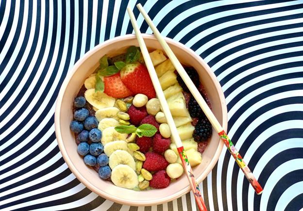 'Buddha bowl' arcoíris frutal, un gran desayuno.