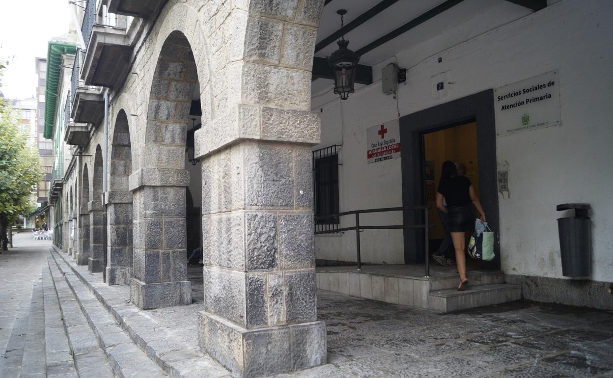 La oficina de Servicios Sociales se encuentra en la plaza de La Barrera.