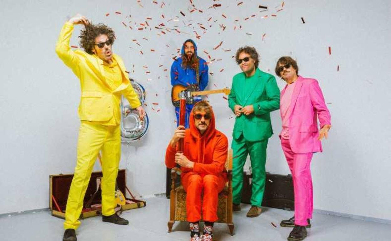 Torrelavega celebrará el Carnaval con un concierto de Billy Boom Band y reparto de dulces