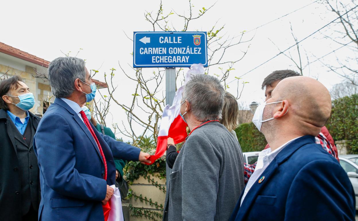 Camargo dedica dos calles a honrar la memoria de los hermanos González Echegaray