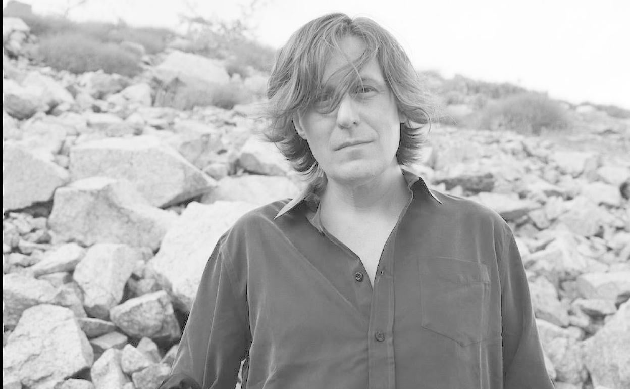 Nacho Vegas regresa al directo con 'El Hombre que conoció a Michi Panero'