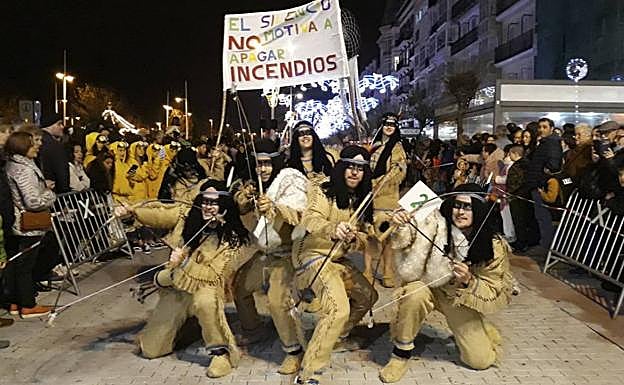 Imagen. Así fue el gran desfile del concurso de disfraces de Castro Urdiales.