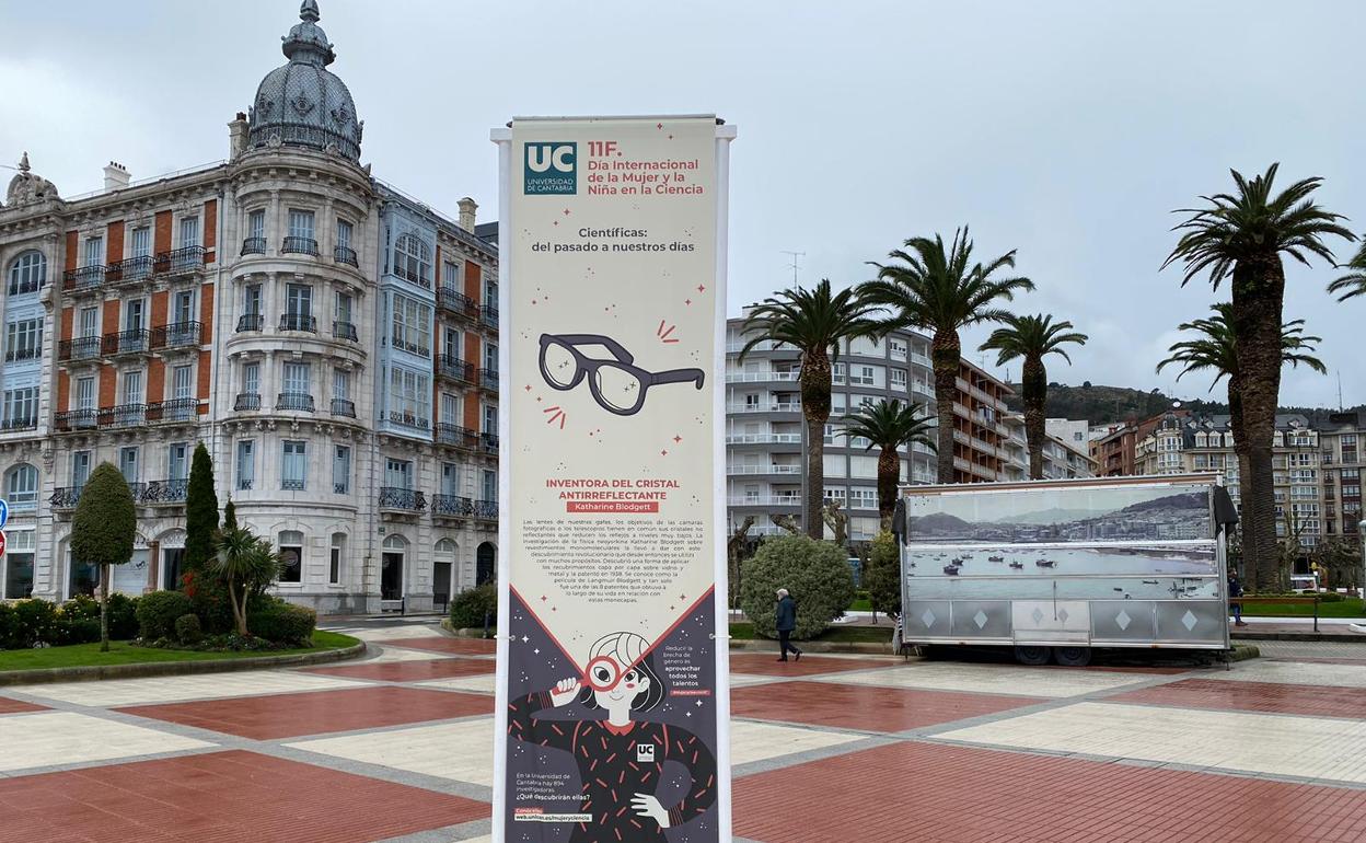 Uno de los tótems informativos en el parque Amestoy.