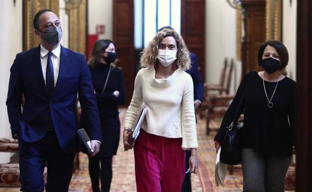 La presidenta del Congreso, Meritxell Batet, este martes antes de la reunión de la Mesa.