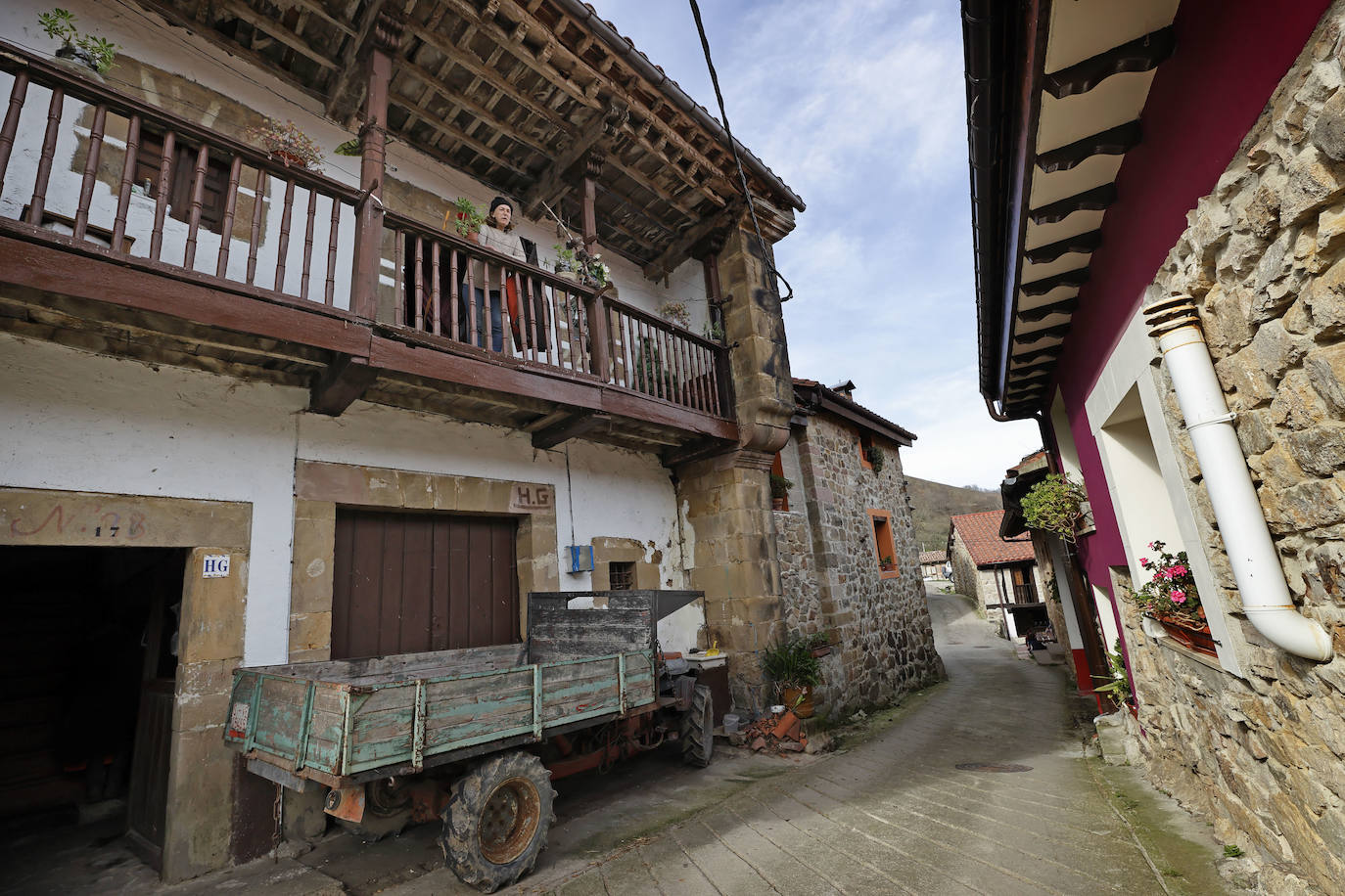 Tan aislados viven los vecinos de este municipio de cuatro pueblos, que habían aguantado sin contagios toda la pandemia, hasta que el virus apareció el pasado viernes