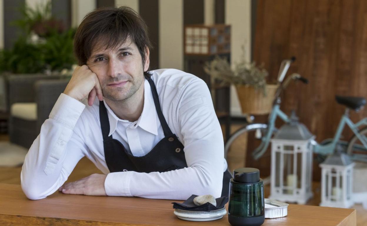 Cerca de cumplir los 42 años, Bastard ha alcanzado la madurez como cocinero en Cantabria donde mantiene con su esposa un proyecto vital en la Casona del Judío.