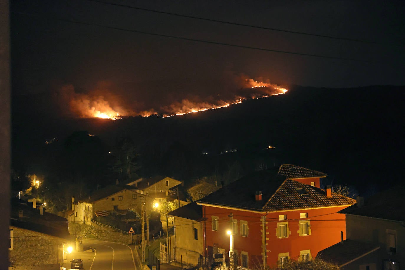 Fotos: Cantabria tiene una treintena de incendios activos