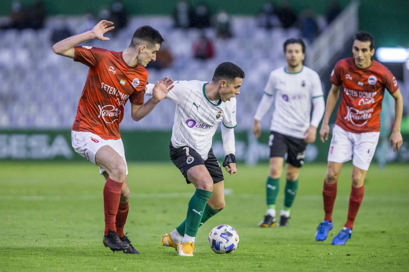 Fotos: Las mejores imágenes del Racing-Laredo