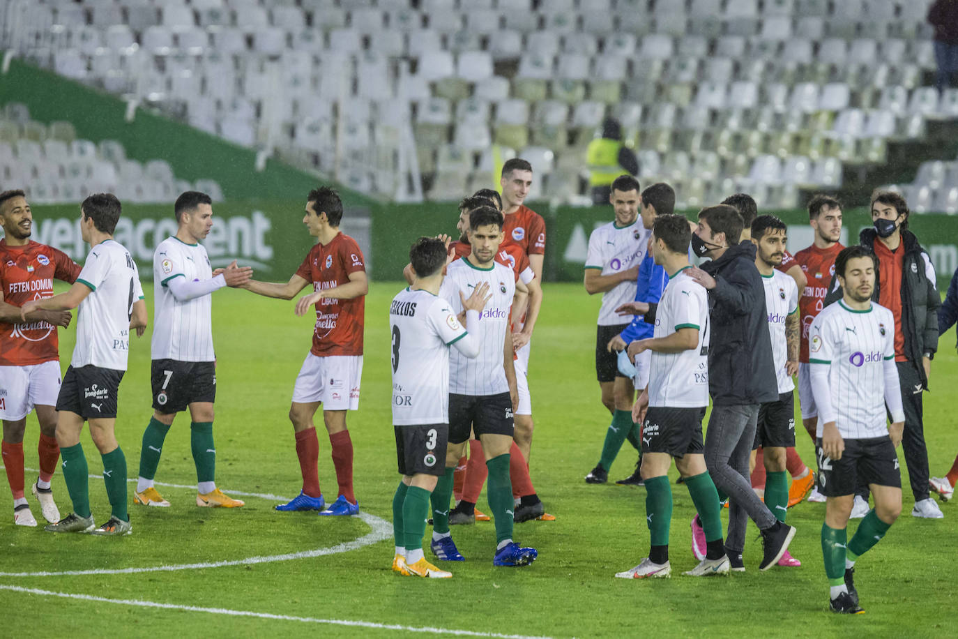 Fotos: Las mejores imágenes del Racing-Laredo