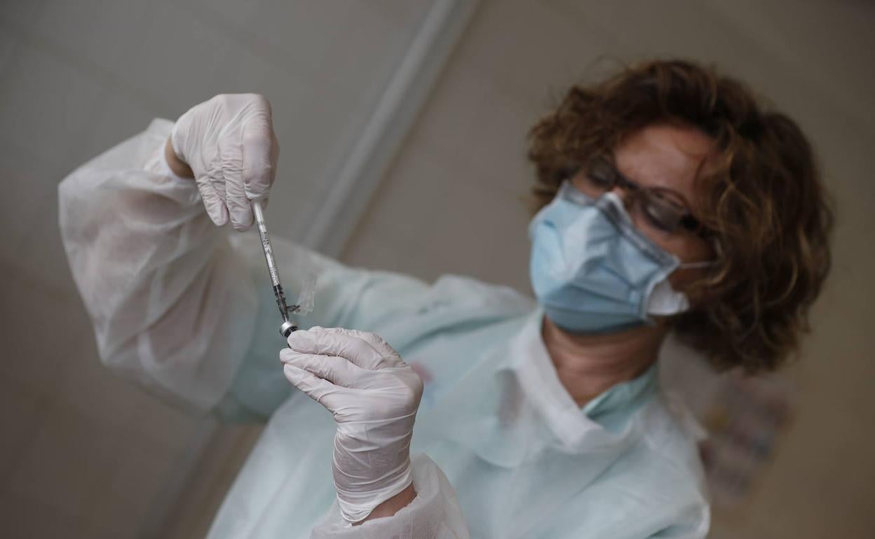 Llamadas al 061 alertaron a Sanidad del posible fraude de la vacunación a domicilio