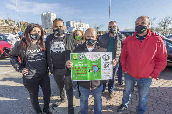 Autónomos del sector primario, del transporte y de organización de eventos durante la protesta de este miércoles