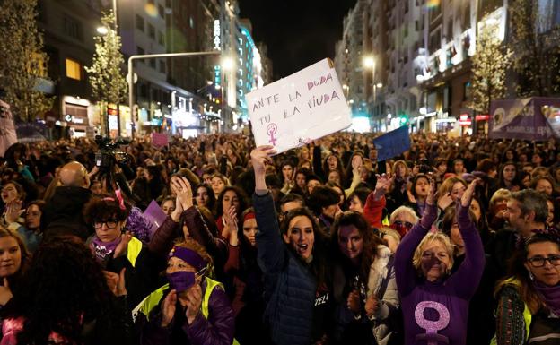 Podemos irá al 8-M pese a desaconsejarlo la ministra de Sanidad