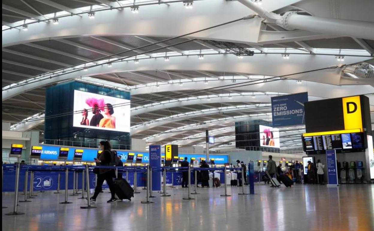 Imagen de una las terminales del Aeropuerto de Heathrow (Londres). 