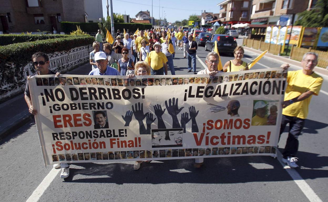 Imagen de archivo de las protestas de los afectados por las sentencias de derribo