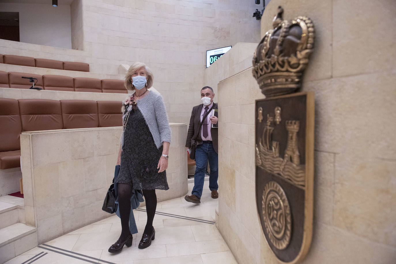 La consejera Lombó, a su llegada al Parlamento este martes.