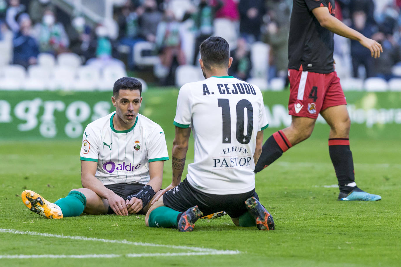 Fotos: Las imágenes del Racing- Real Sociedad B