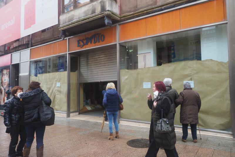 Cierra la librería Estvdio en la calle Burgos y la cadena Casa del Libro negocia ocupar su lugar